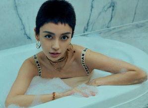 杨颖美人鱼照片大全,梦幻海中仙子，美艳动人