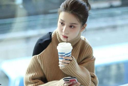 汤梦佳的家庭背景